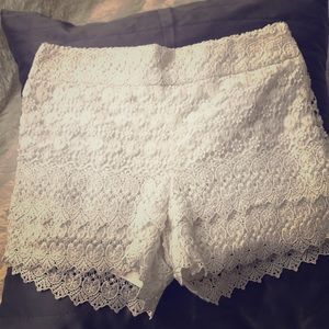 White lace Rivera Short